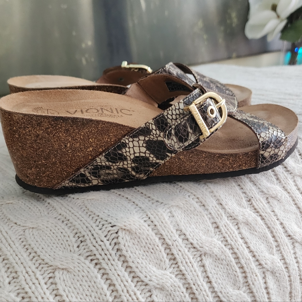Vionic Women's Brown Snake Pattern Sandals.Orthah… - image 3